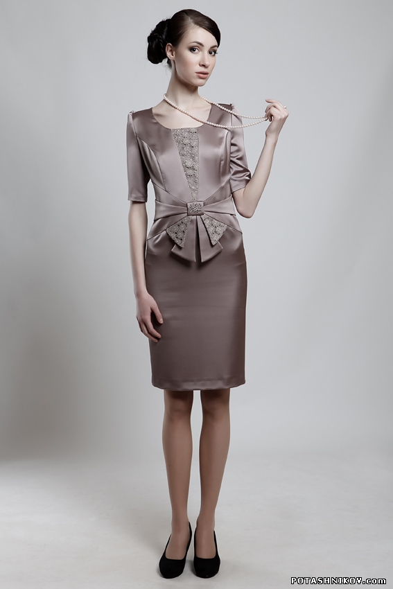 Рекламная фотосъемка каталога одежды. Съемка моделей одежды в студии для каталога. Лукбук Gold Style