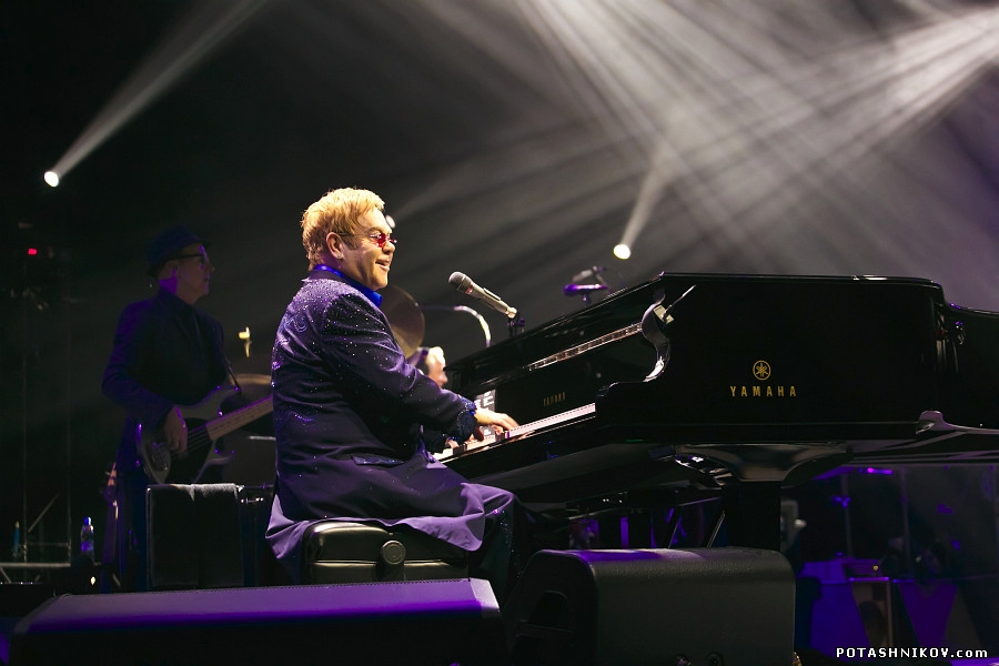 eltonjohn22