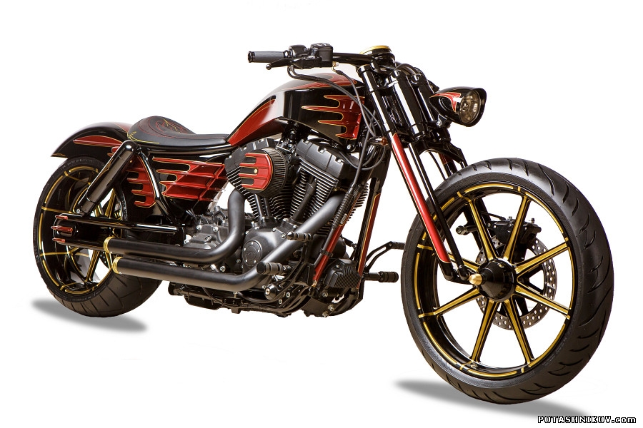 Фотосъемка мотоцикла в студии. Рекламная предметная фотосессия  студийная. Фотосессия для рекламы.