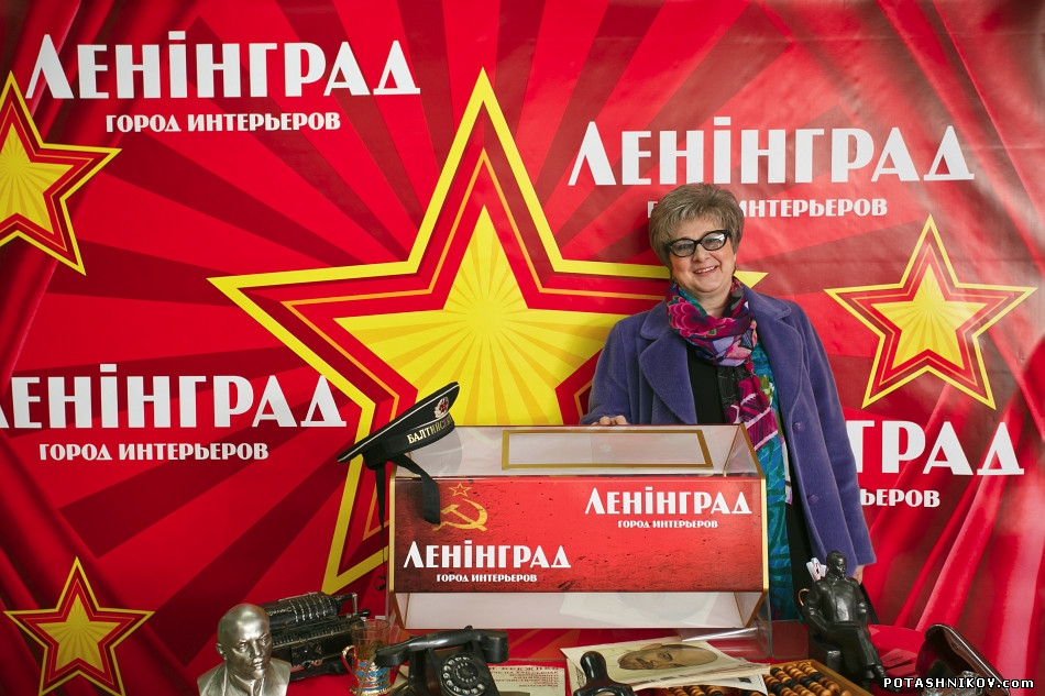 Фотозона на меропиятии. Фотограф на корпоративное мероприятие. Фотстенка тематическая фотосессия на новый год