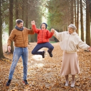 Семейная фотосъемка в ботаническом саду. Love Story в парке. Фотосессия в Минске. 