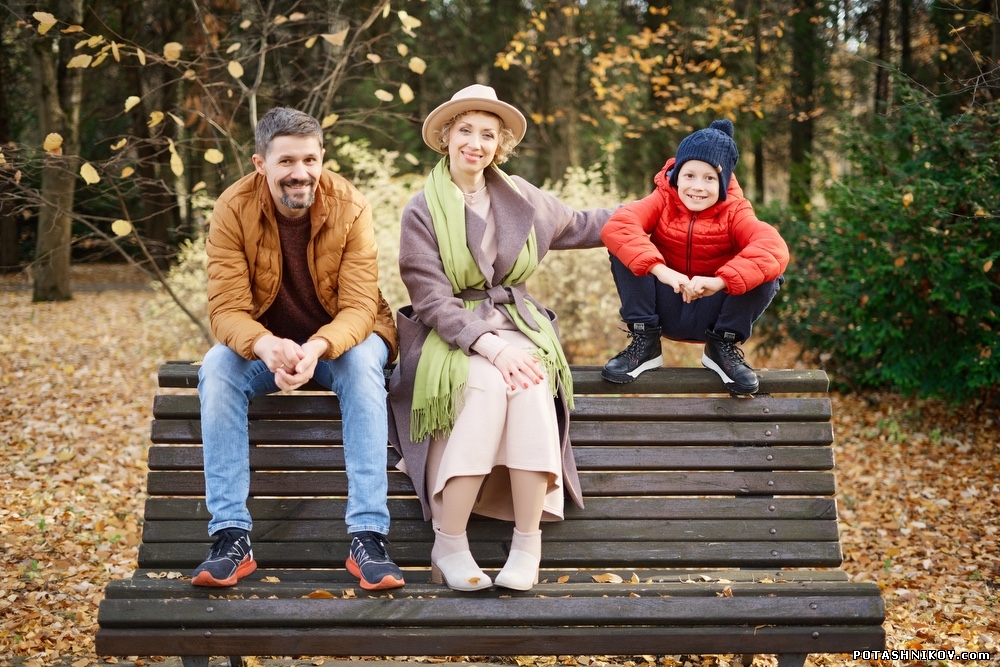Лавстори фотосъемка в Минске. Фотосесия семейная в студии и на природе