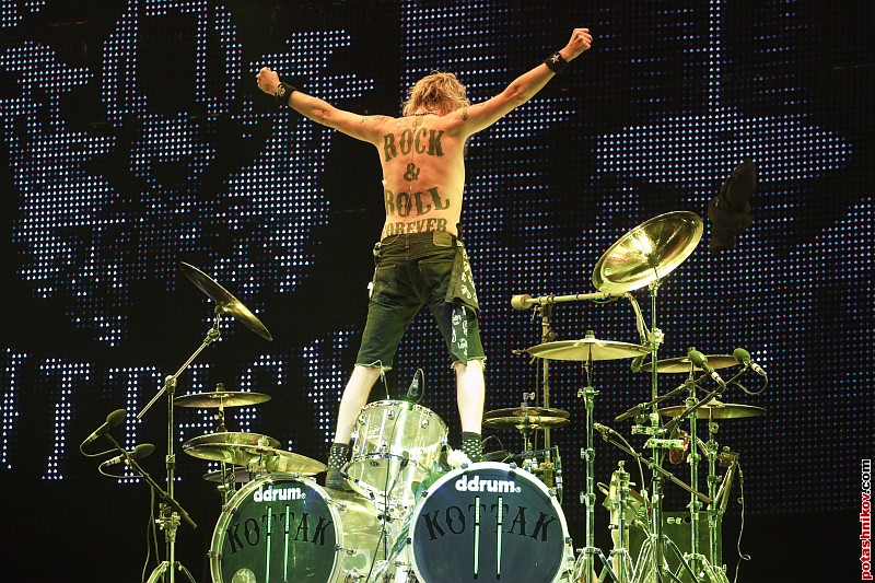 Фоторепортаж с концерта Скорпионс в Минске, прощальный тур в Минск-Арена. Photos from the Scorpions concert tour in Minsk